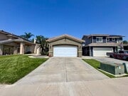 Photo - Charming 3 Bedroom Single Story Home in Me...