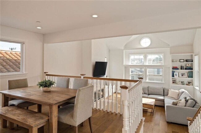 Photo - 1743 Havemeyer Ln