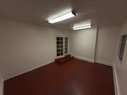 Photo - 550 Alberta St