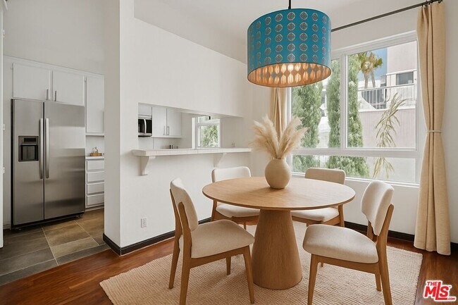 Photo - 1653 Micheltorena St Unit 3