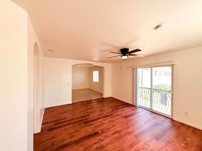 Photo - 762 W 21st St Unit 3
