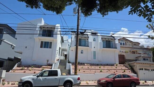 Building Photo - 708 N Juanita Ave Rental
