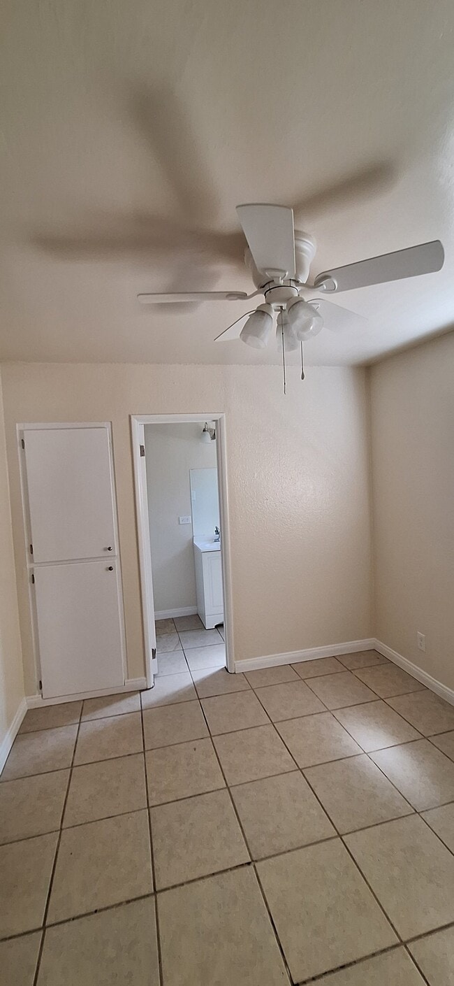 Photo - 13453 1/4 Filmore St Unit 13457 1/2