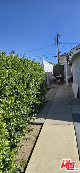 Photo - 17550 Willard St