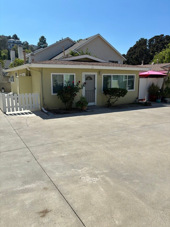 Building Photo - 139 S Solana Dr Unit 139 S. Solana Dr. Orange