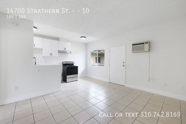 Photo - 14700 Strathern St Unit 10