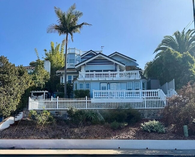 Building Photo - 1357 Olivet St