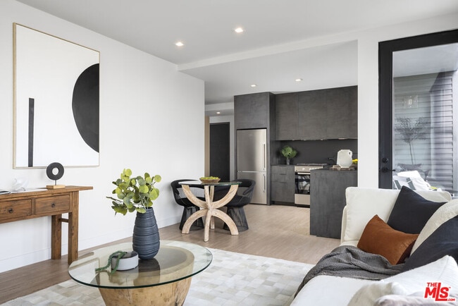 Photo - 3667 Keystone Av Unit 426