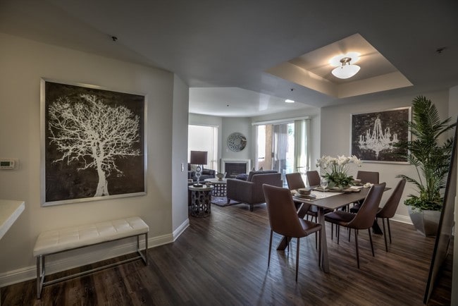 Photo - Palm Royale Apartments