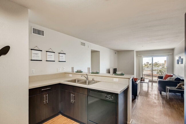 Photo - Zuma Student Housing