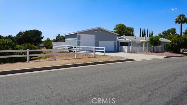 Photo - 34475 Wheelbarrow Ln