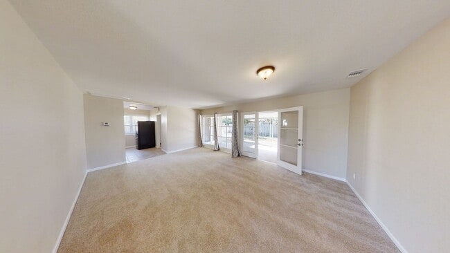 Photo - 6165 Mary Ln Dr