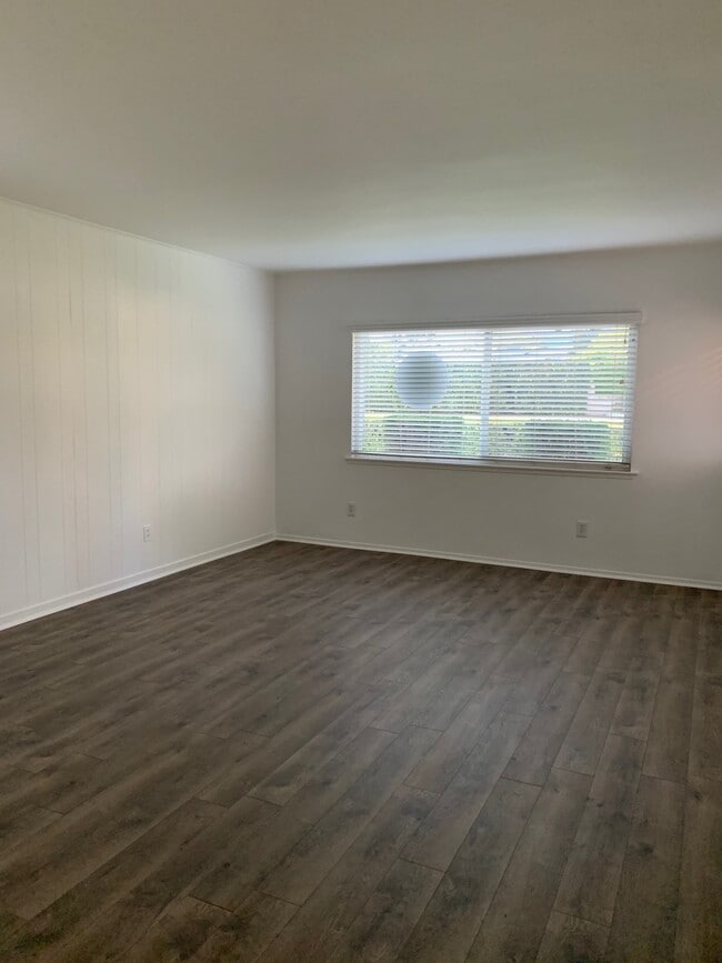 living room - 16748 San Fernando Mission Blvd