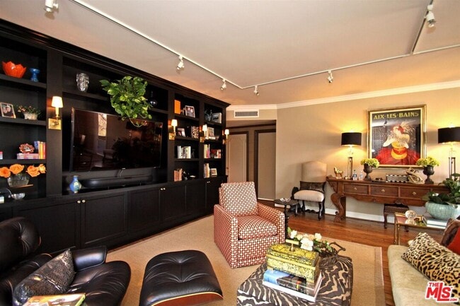 Photo - 412 N Palm Dr Unit 402