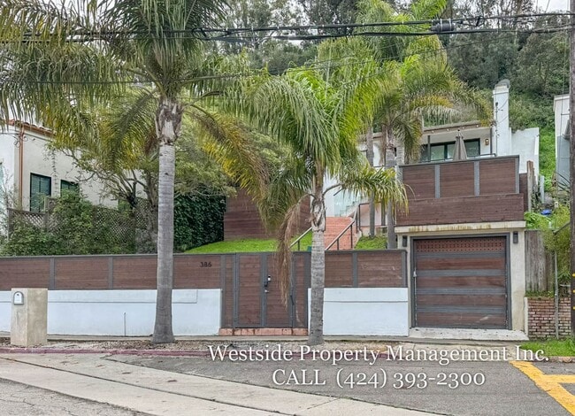 Building Photo - 386 Entrada Dr