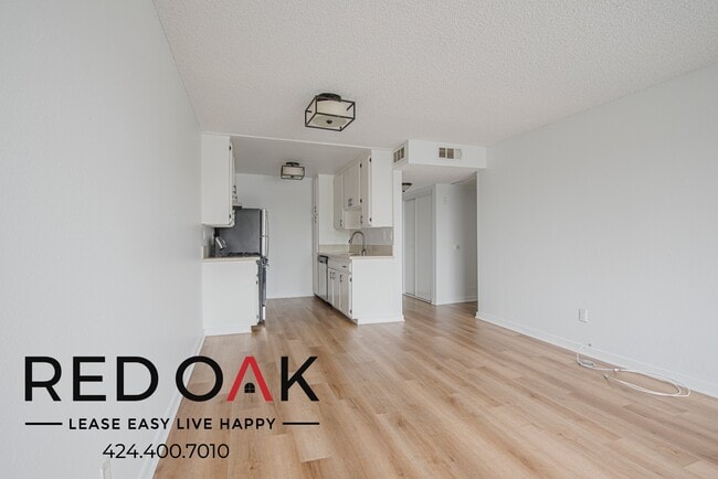 Photo - 11817 Victory Blvd Unit 213