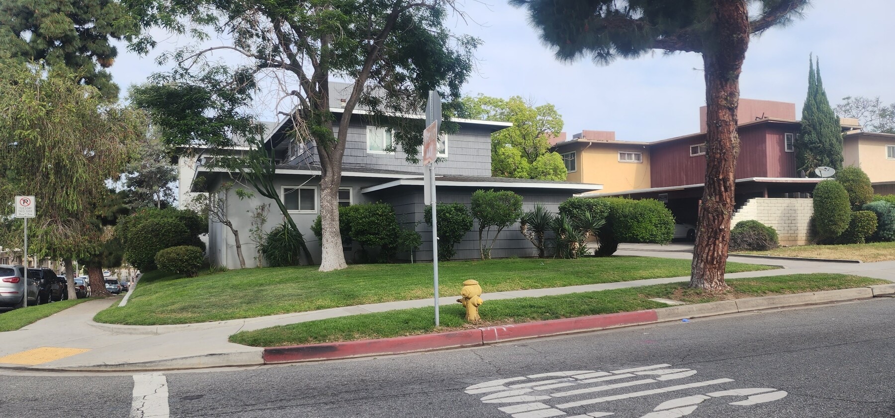 9825 S. Crenshaw - 9825 Crenshaw Blvd Unit Apt #2