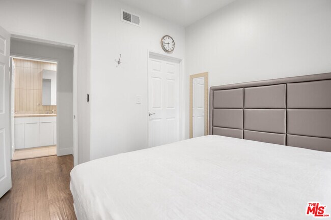 Photo - 620 S Gramercy Pl Unit 317