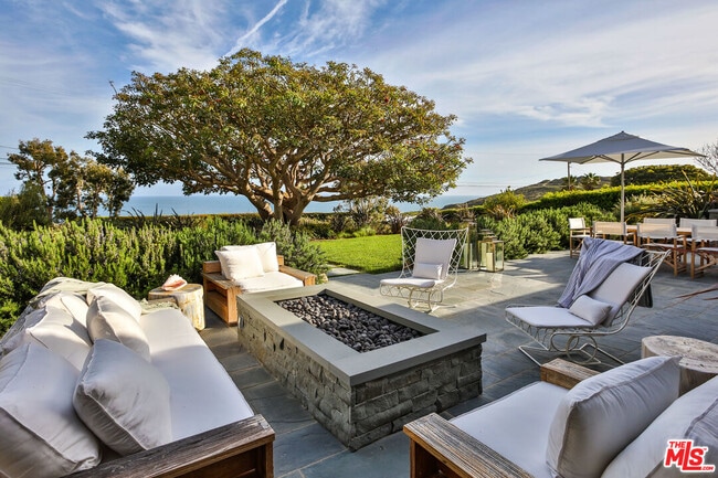 Photo - 29225 Cliffside Dr House