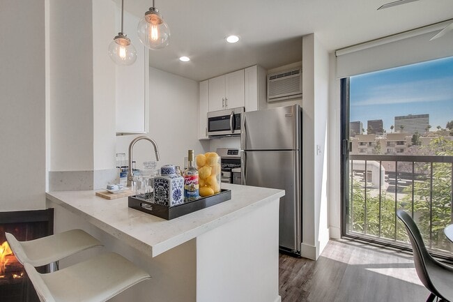 Photo - Kingsley Tower Apartments