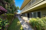 Photo - Charming 2 Bedroom Near Sunset Cliffs with... Unit 06