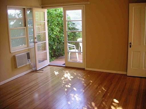 Photo - 839 N Alfred St Unit 841 Downstairs Back