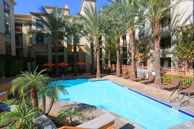 Heated Pool - Pasadena Gateway Villas Rental