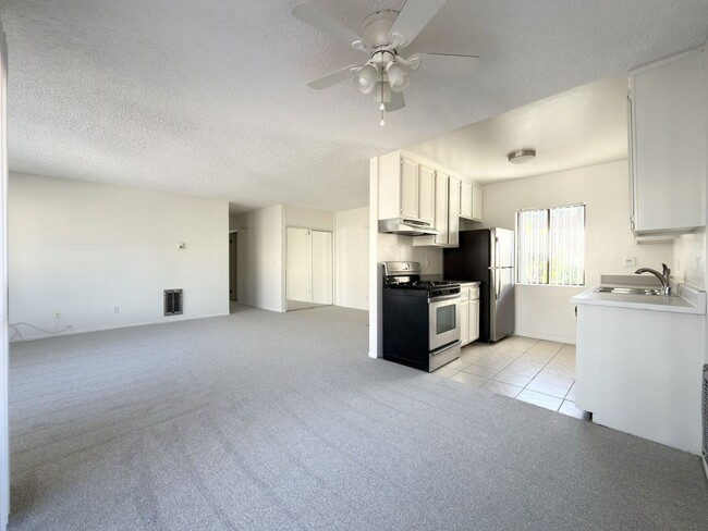 Photo - Spacious Upstairs Unit in Convenient Location! Unit C