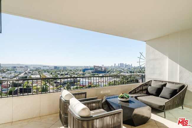 Photo - 1100 Alta Loma Rd Unit 1405