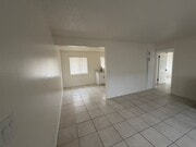 Photo - 640 W 20th St Unit #8