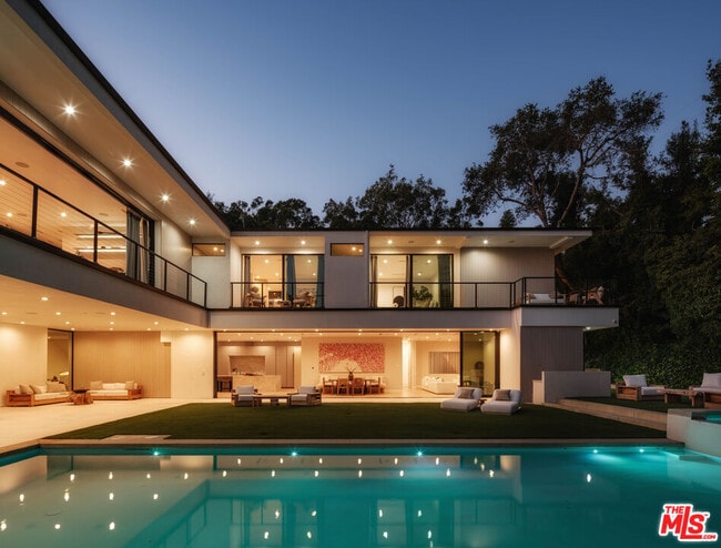 Building Photo - 260 S Canyon View Dr
