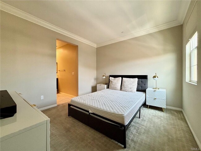 Building Photo - 822 Santa Fe Ave Rental