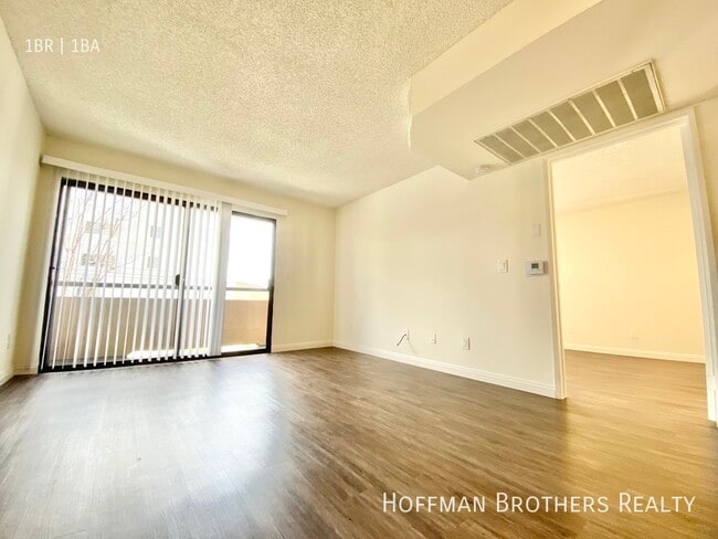 Photo - 1725 Grismer Ave Unit 110