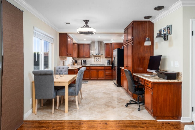 Photo - 2286 Willow Ave