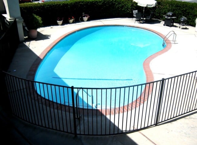 Photo - 1/2 OFF FIRST MONTH'S RENT Studio apartment with all utilities paid! Unit 832 #05
