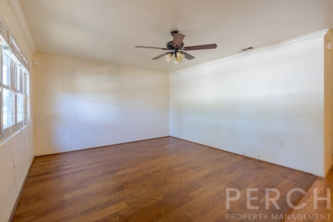 Photo - 2510 E Devonshire Ave
