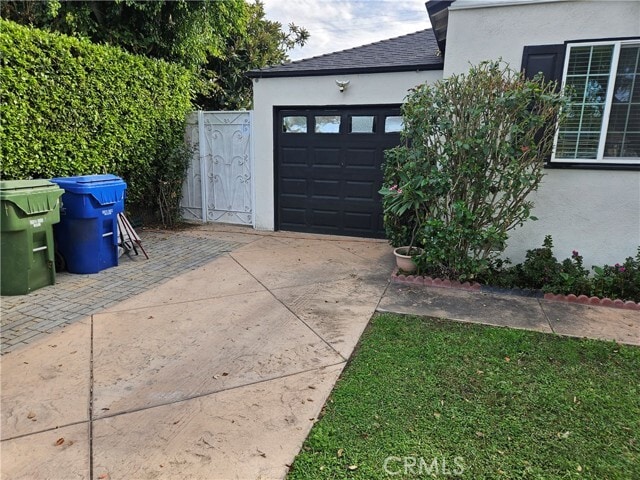 Photo - 8030 Lemona Ave