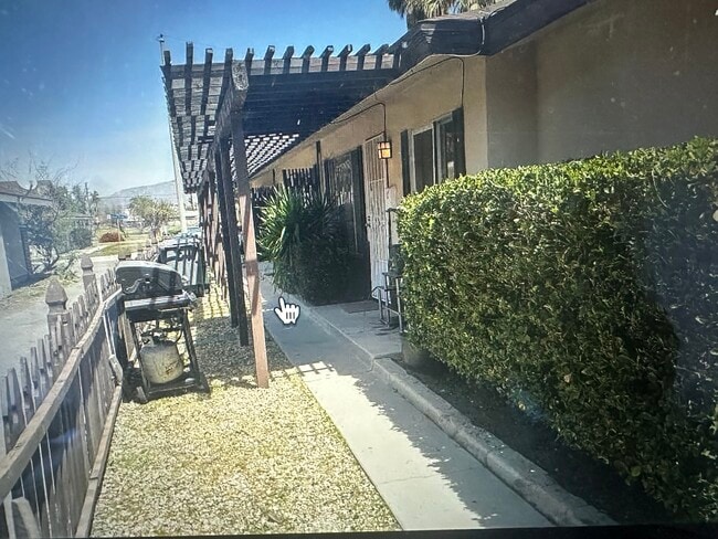 Photo - 1145 Olive Tree Ln Unit B