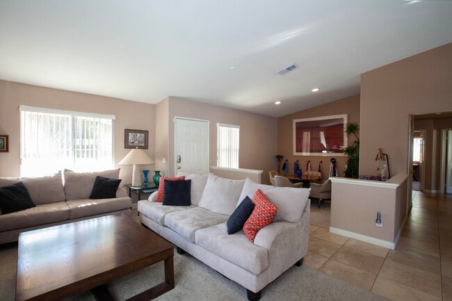 Photo - 79400 Paseo Del Rey