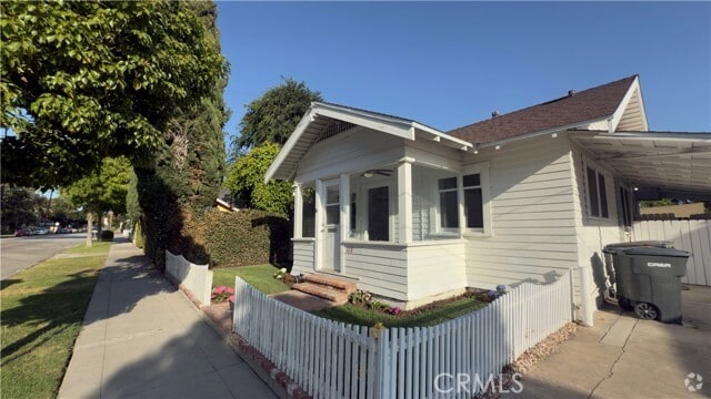 Building Photo - 118 E Palm Ave Rental