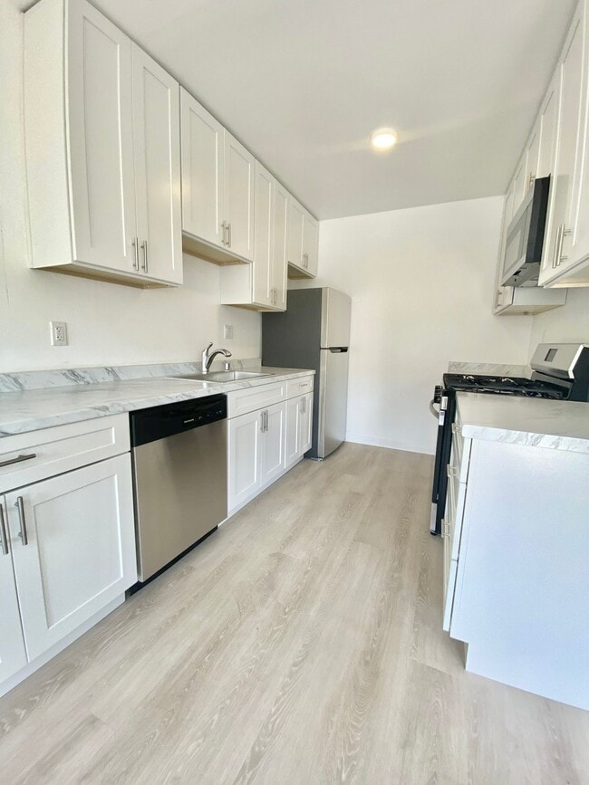 Building Photo - 1534 10th St Unit 7