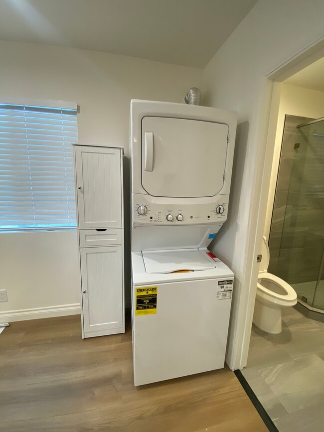 Utilities washer and dryer provided - 2425 N Parish Pl