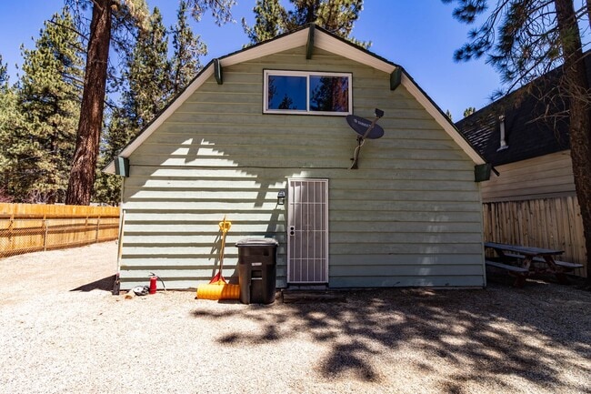 Photo - Cozy 2 Bedroom 1 Bath in Big Bear City