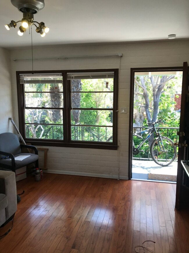 Living room view - 2023 Cloverfield Blvd Unit F