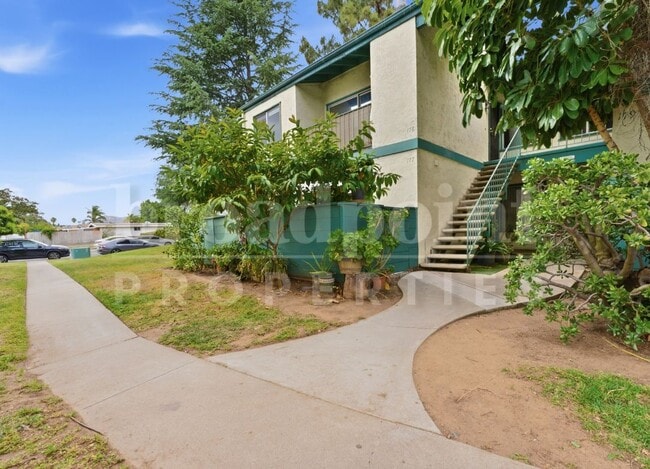 Photo - 1811 E Grand Ave