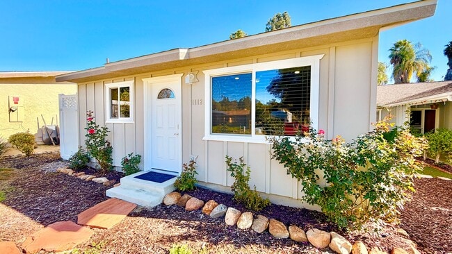 Building Photo - Lovely Newer Construction, Detached ADU Guest Home, on Private Property in Quiet Neighborhood of ...