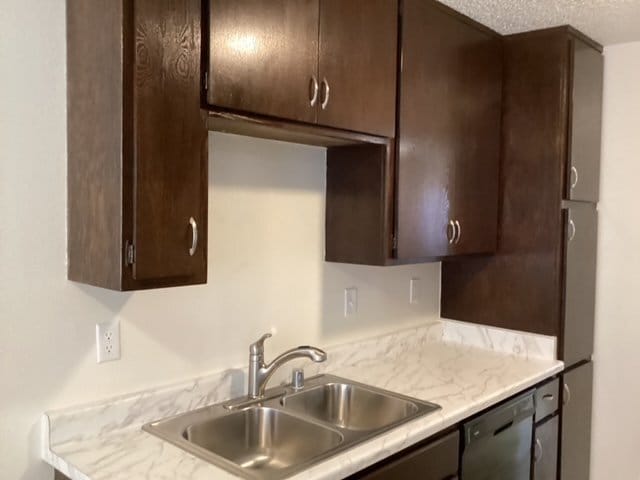 Photo - "Charming 1-Bedroom Retreat with 800 Sq Ft of Comfort in Lancaster!" Unit 14