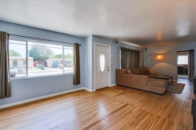 Photo - 6824 Harvala St