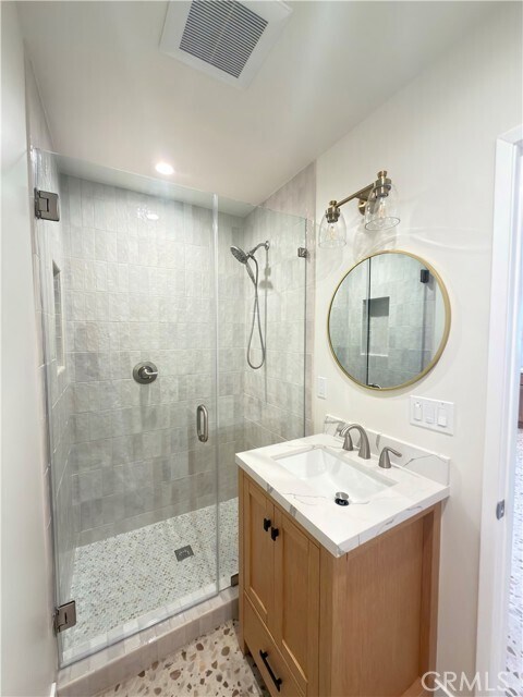 Photo - 337 E Everett Pl