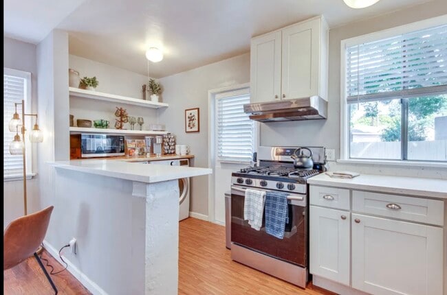 Photo - 504 N Rosemary Ln Unit 504